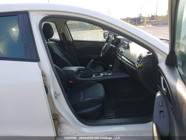 3MZBM1K74FM178297 Mazda pe