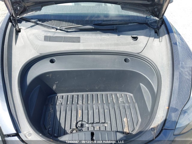 5YJ3E1EB5NF252009 Tesla Model 3 Long Range