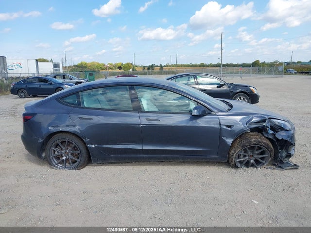 5YJ3E1EB5NF252009 Tesla Model 3 Long Range