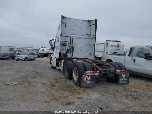 4V4NC9EH6NN294759 Volvo Vn L