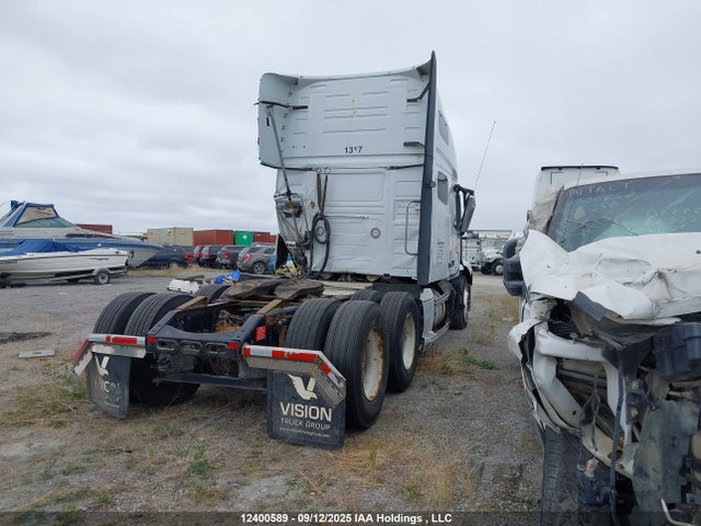 4V4NC9EH6NN294759 Volvo Vn L