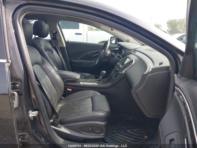 1G4GB5G3XEF301607 Buick lfx