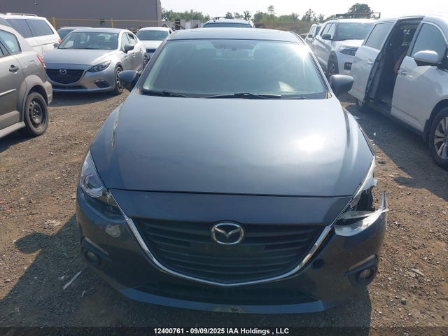 3MZBM1V77FM139537 Mazda pe