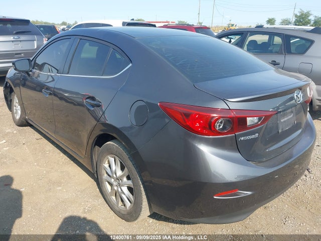 3MZBM1V77FM139537 Mazda pe