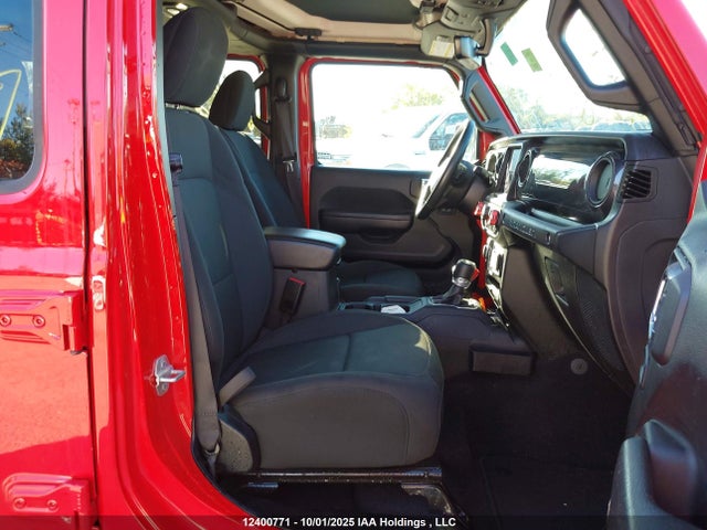 1C4HJXDG6NW199737 Jeep Wrangler