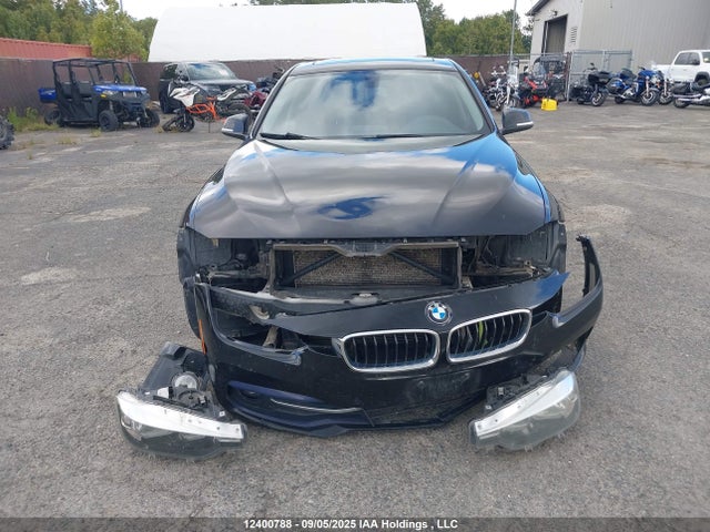BMW 320i 2016 WBA8A3C50GK688750 Image 13