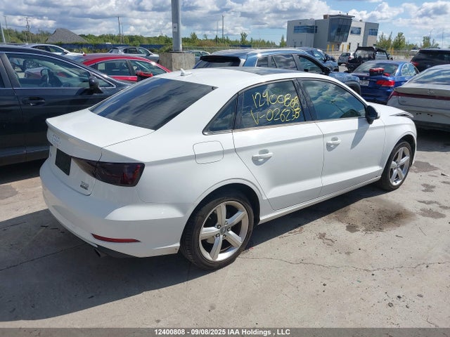 Audi A3 2018 WAUB8GFF4J1026258 Image 4