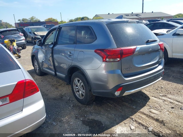 Mitsubishi mivec 2018 JA4AZ2A30JZ611474 Image 3