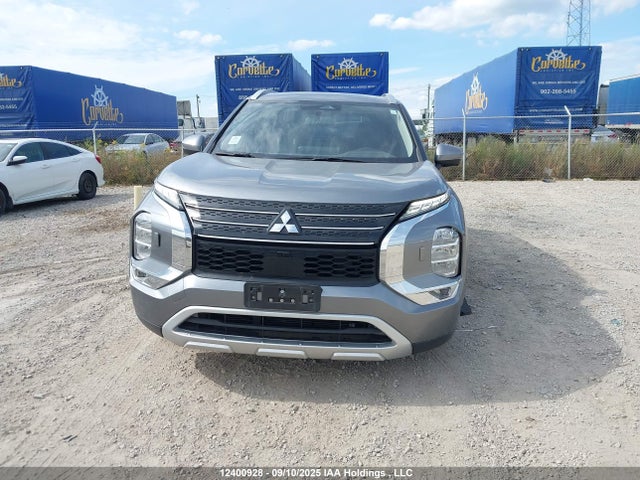 JA4J4UA86PZ605743 Mitsubishi Outlander