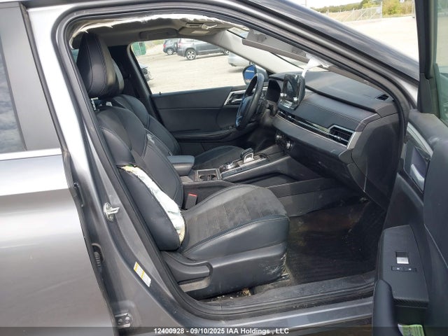JA4J4UA86PZ605743 Mitsubishi Outlander