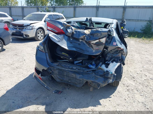 KMHD84LF2HU271949 Hyundai Elantra