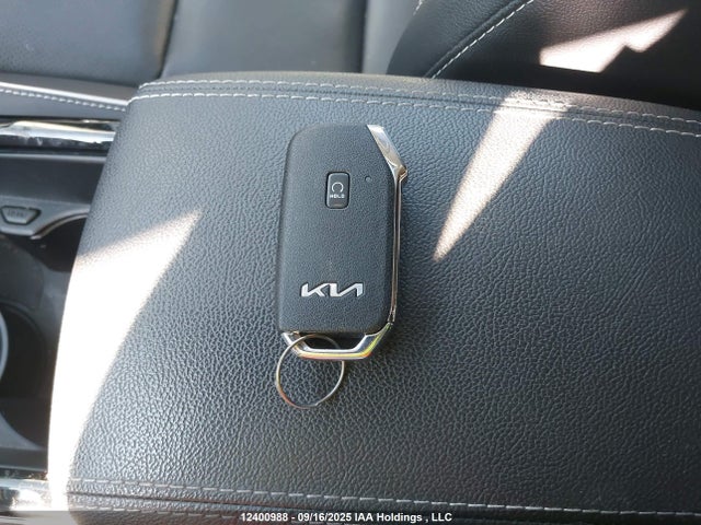 KNDCE3LG1N5122143 KIA Niro