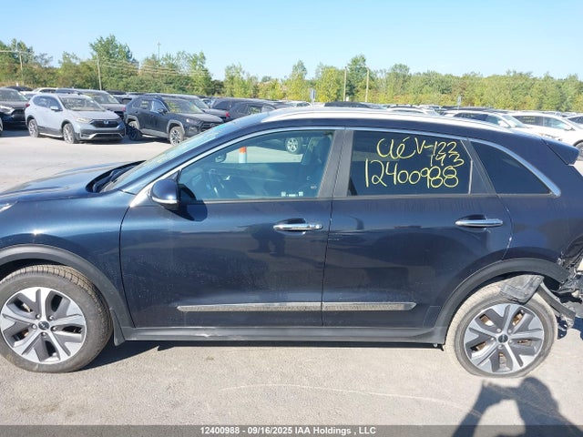 KNDCE3LG1N5122143 KIA Niro