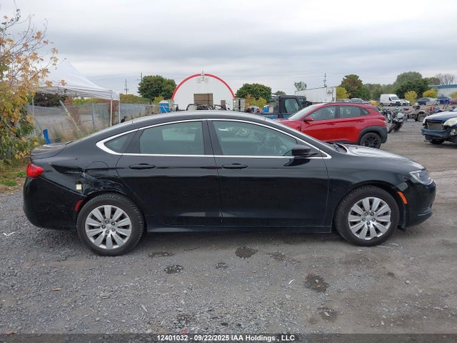 Chrysler 2015 2015 1C3CCCFB7FN671437 Image 13