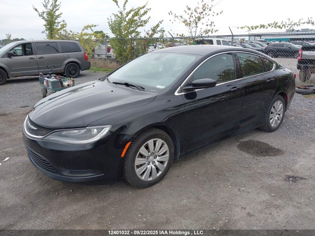 Chrysler 2015 2015 1C3CCCFB7FN671437 Image 2