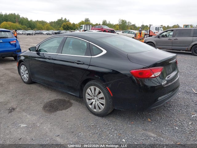 Chrysler 2015 2015 1C3CCCFB7FN671437 Image 3