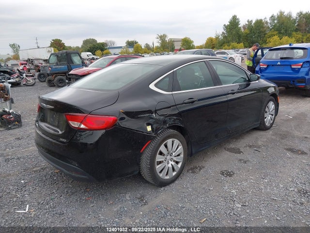 Chrysler 2015 2015 1C3CCCFB7FN671437 Image 4
