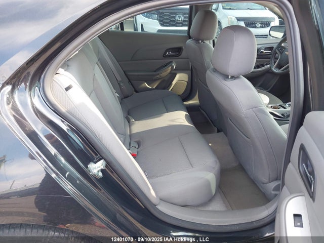 Chevrolet lkw 2015 1G11B5SL5FF224026 Image 8