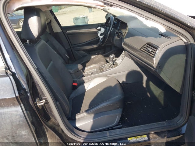 3VWE57BU2KM184872 Volkswagen 1.8 tsi