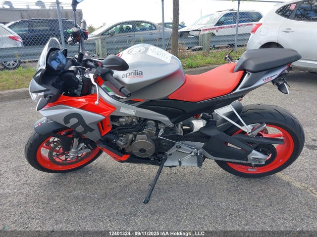 Aprilia 2021 2021 ZD4KSUE01MS000509 Image 9