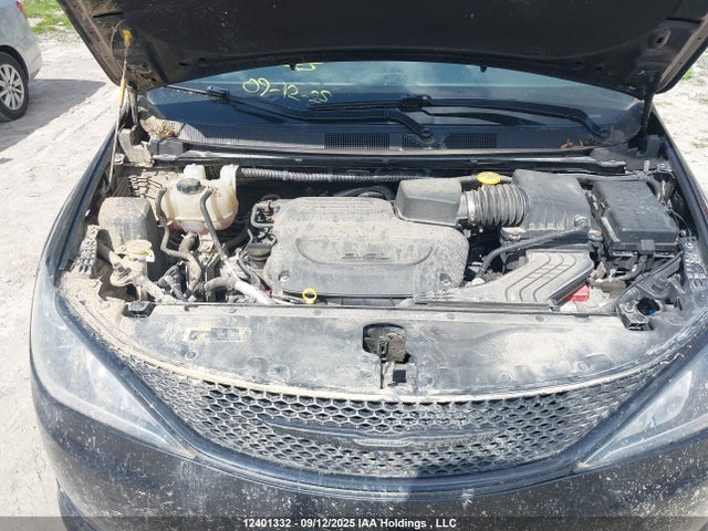 2C4RC1BG1KR582228 Chrysler Pacifica