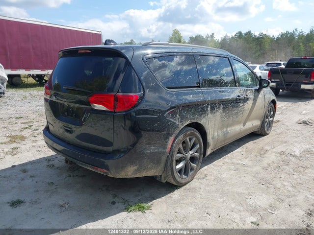 2C4RC1BG1KR582228 Chrysler Pacifica