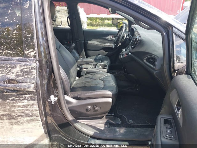 2C4RC1BG1KR582228 Chrysler Pacifica