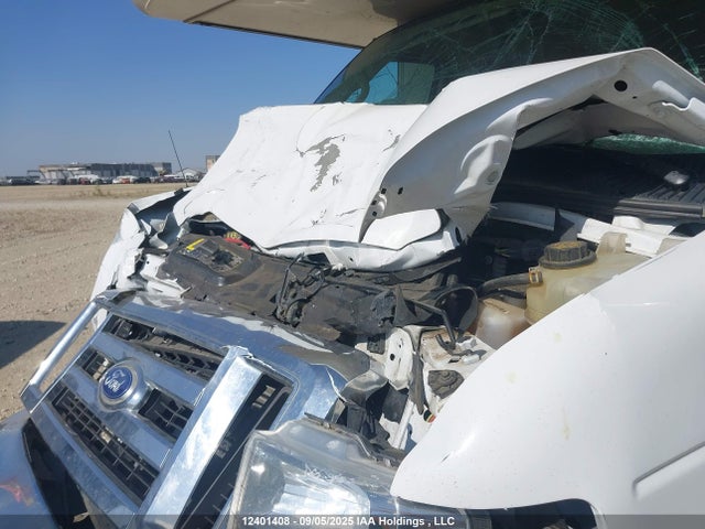 Ford E-450 2015 1FDXE4FS8FDA01720 Image 10
