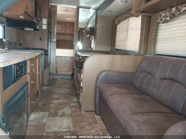 Ford E-450 2015 1FDXE4FS8FDA01720 Image 8