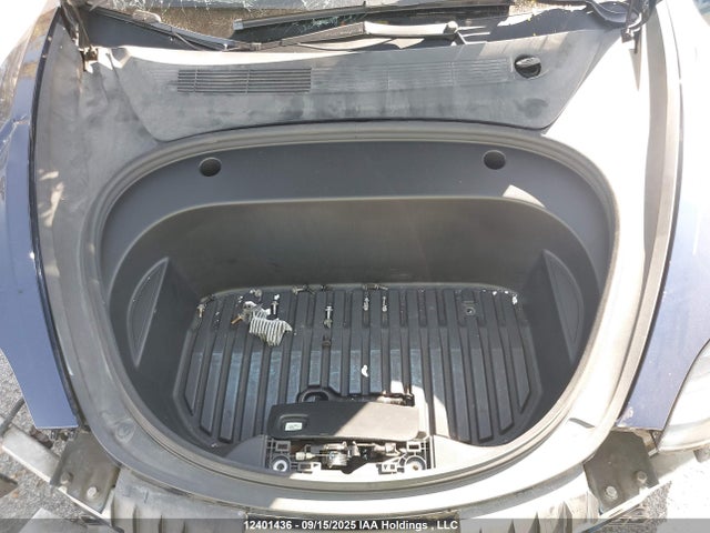 5YJ3E1EA3NF333209 Tesla MODEL 3