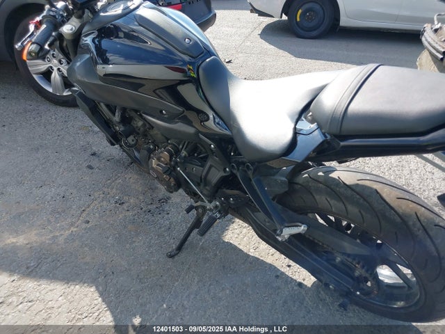 Yamaha 2017 2017 JYARM06N6HA002285 Image 16