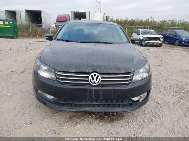 Volkswagen Passat 2014 1VWCS7A39EC064887 Image 12