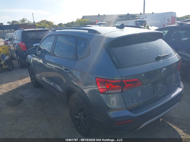 3VVAX7B28NM056460 Volkswagen tsi