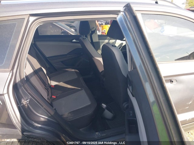 3VVAX7B28NM056460 Volkswagen tsi