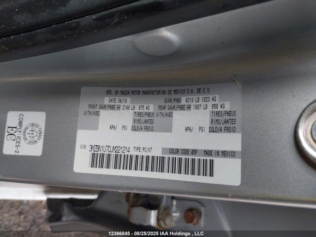 3MZBN1U70JM221214 Mazda pe