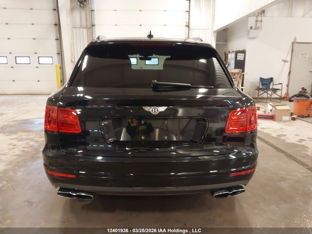 Bentley Bentayga V8 2019 SJAAM2ZV0KC024241 Image 14