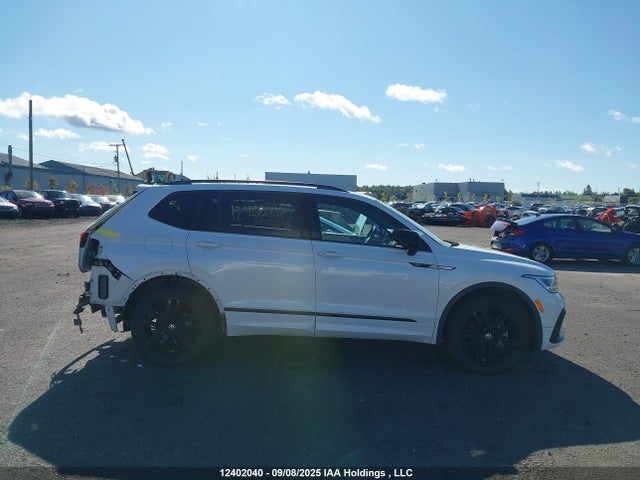 3VV8B7AX4NM055008 Volkswagen Tiguan