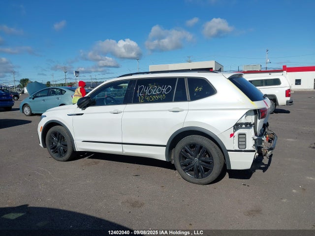 3VV8B7AX4NM055008 Volkswagen Tiguan