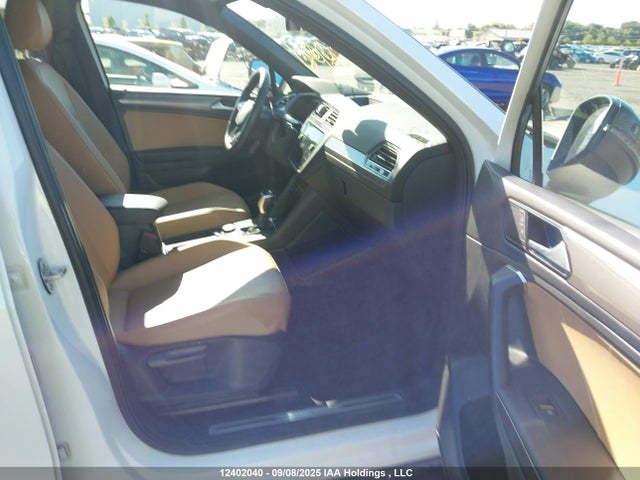 3VV8B7AX4NM055008 Volkswagen Tiguan