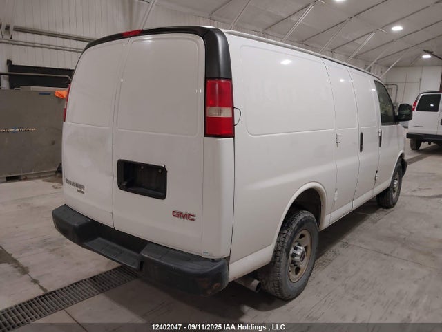 GMC l20 2015 1GTW7FCF4F1117480 Image 4