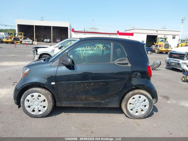 WMEFJ5DAXHK187126 Smart M281