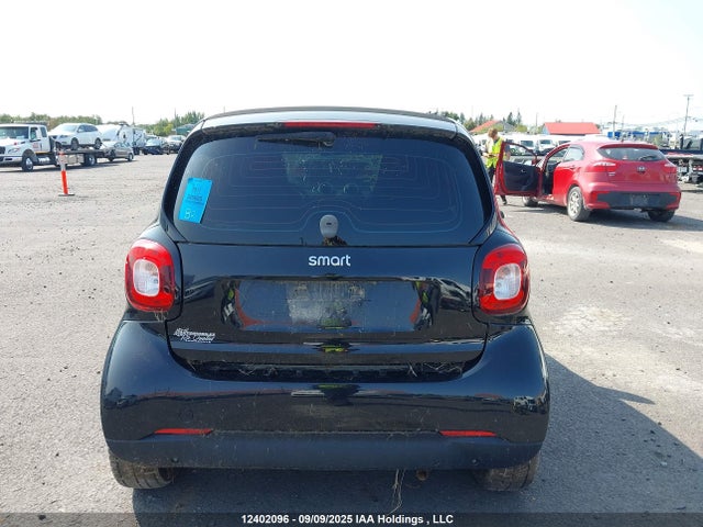 WMEFJ5DAXHK187126 Smart M281