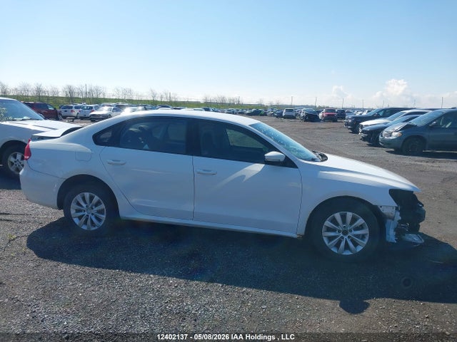 12402137 :رقم المزاد ، 1VWAH7A37DC105974 vin ، 2013 Volkswagen Passat 2.5l Trendline مزاد بيع