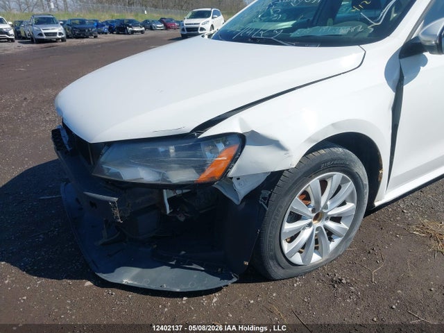 12402137 :رقم المزاد ، 1VWAH7A37DC105974 vin ، 2013 Volkswagen Passat 2.5l Trendline مزاد بيع