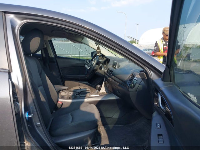 3MZBM1U79FM150220 Mazda pe