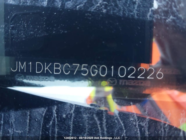 JM1DKBC75G0102226 Mazda pe
