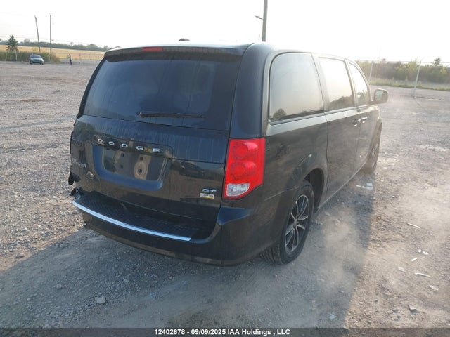 2C4RDGEG2JR180082 Dodge Grand Caravan
