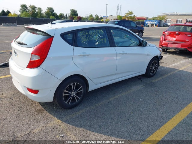 KMHCT5AE2HU320951 Hyundai 2017