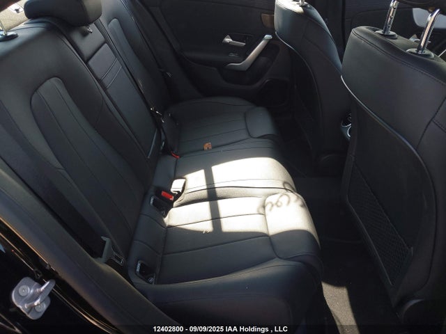 W1K5J4HB8SN532950 Mercedes-Benz m260