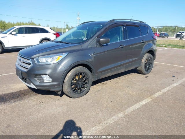 1FMCU9HD4JUB88394 Ford ESCAPE SEL